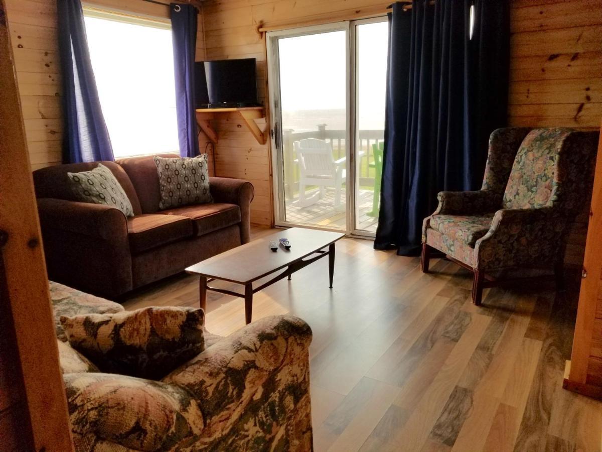 Blue Spruces Cottages Hampton Экстерьер фото
