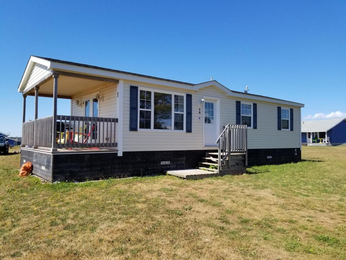 Blue Spruces Cottages Hampton Экстерьер фото
