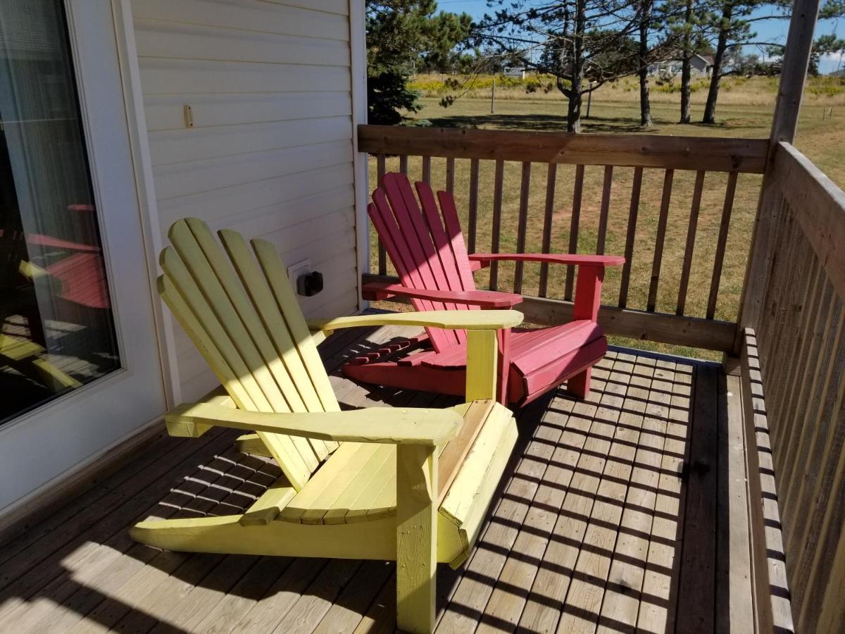 Blue Spruces Cottages Hampton Экстерьер фото