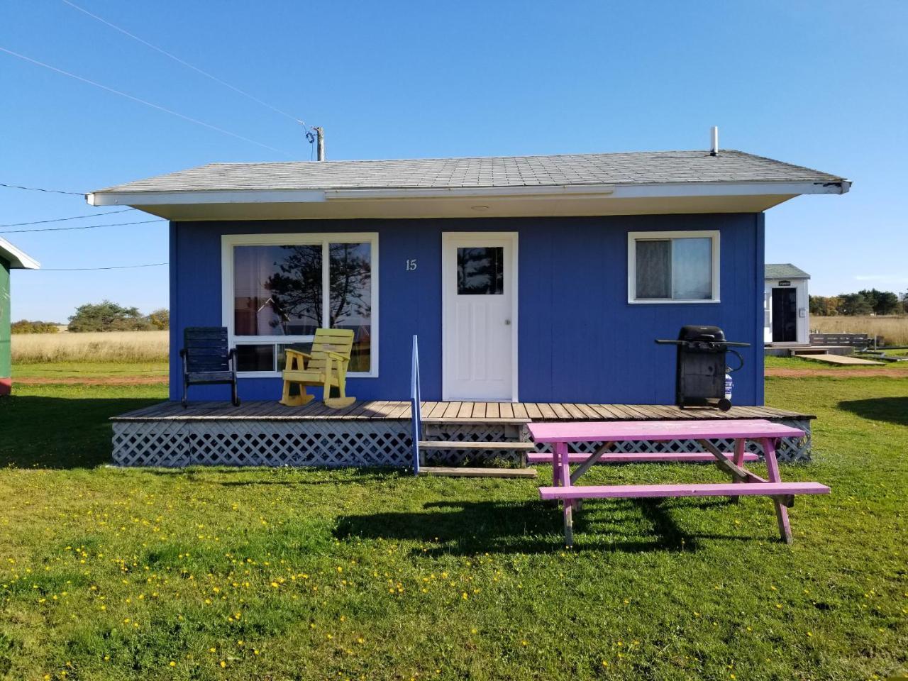 Blue Spruces Cottages Hampton Экстерьер фото