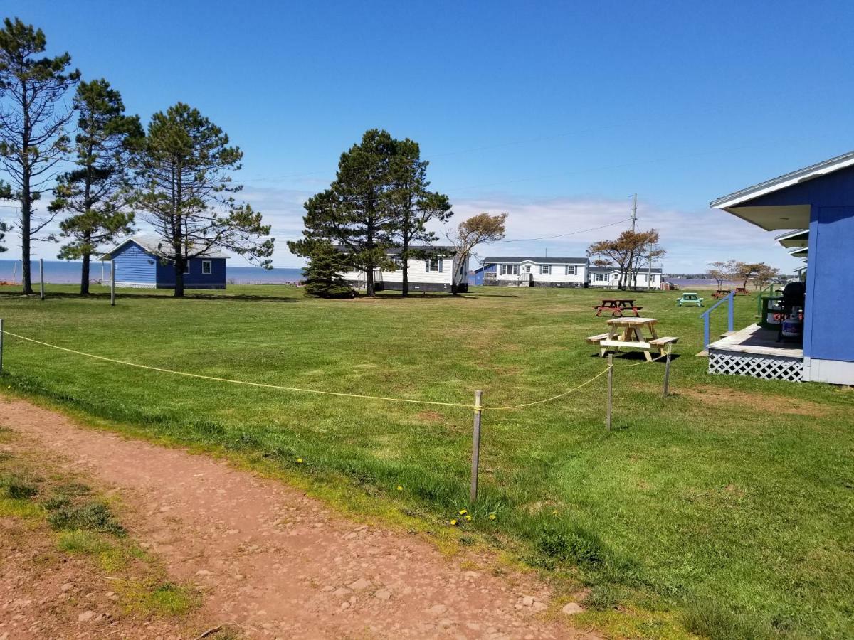 Blue Spruces Cottages Hampton Экстерьер фото
