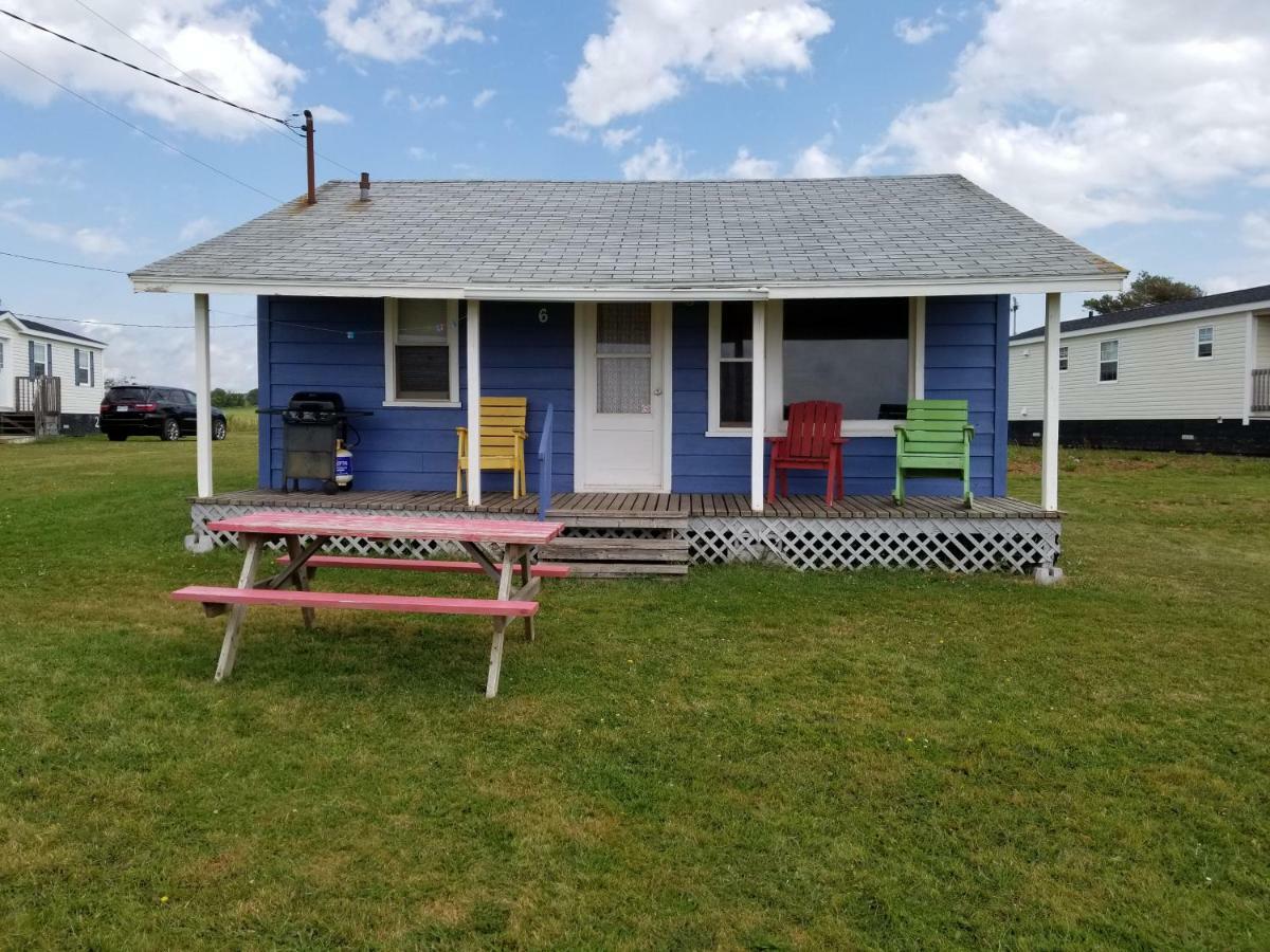 Blue Spruces Cottages Hampton Экстерьер фото