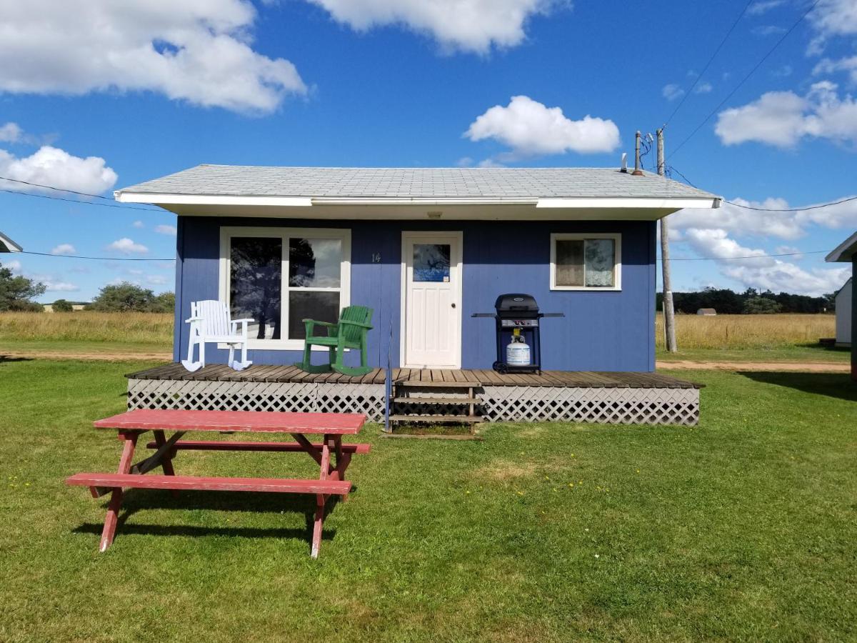 Blue Spruces Cottages Hampton Экстерьер фото